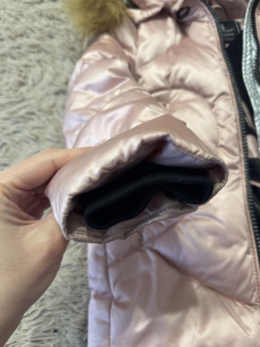 Зимова куртка на дівчинку