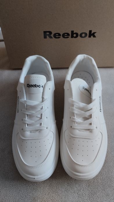 Белые кеды кроссовки Reebok