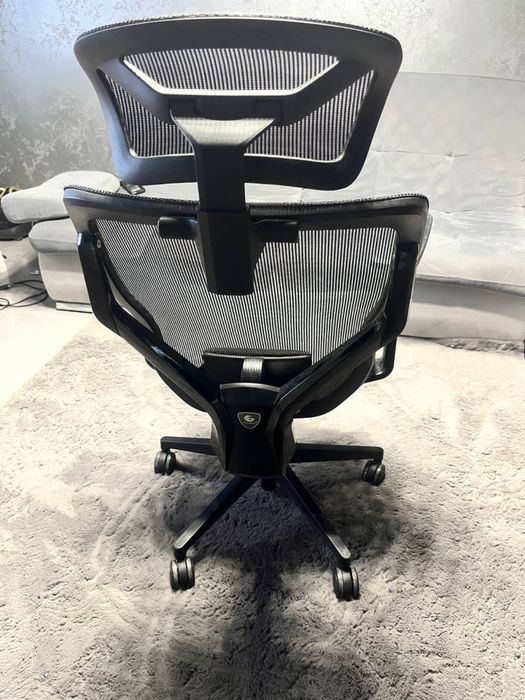 Эргономический стул