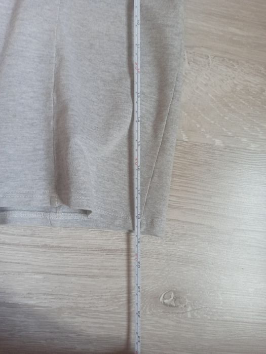 Szara spódnica diverse z kieszeniami