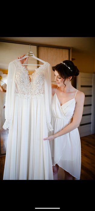 Elegancka biała midi sukienka