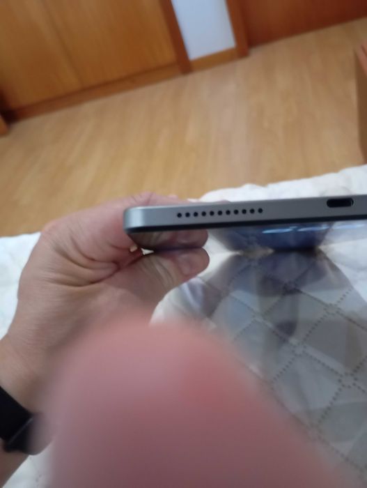 Tablet Lenovo cinza