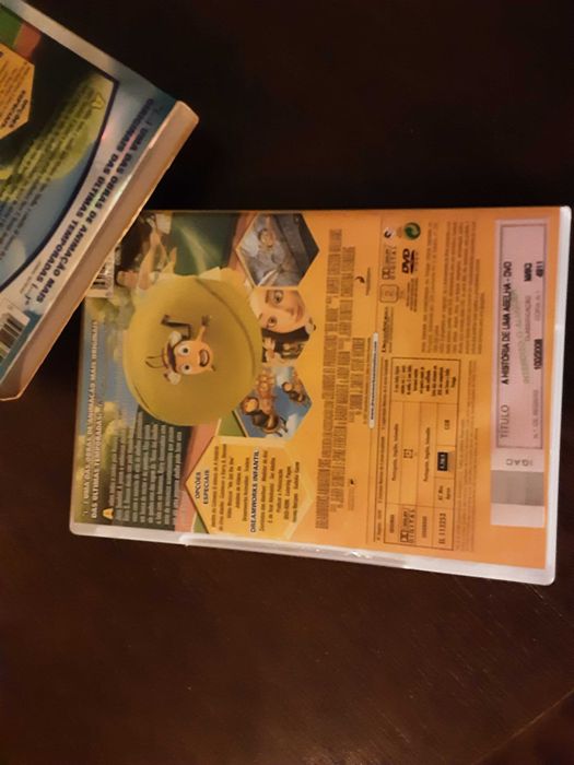 Filme "A história de uma abelha" Edição especial com capa