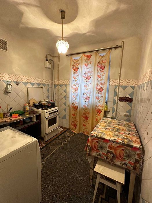 Продаж 2 К. Гарне місце розташування