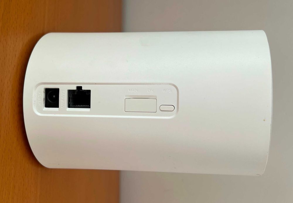 Stacjonarny Router ALCATEL LinkHub LTE cat7 HH71V1 na kartę sim