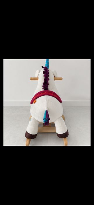 Unicórnio de Baloiço B. Toys – Como Novo