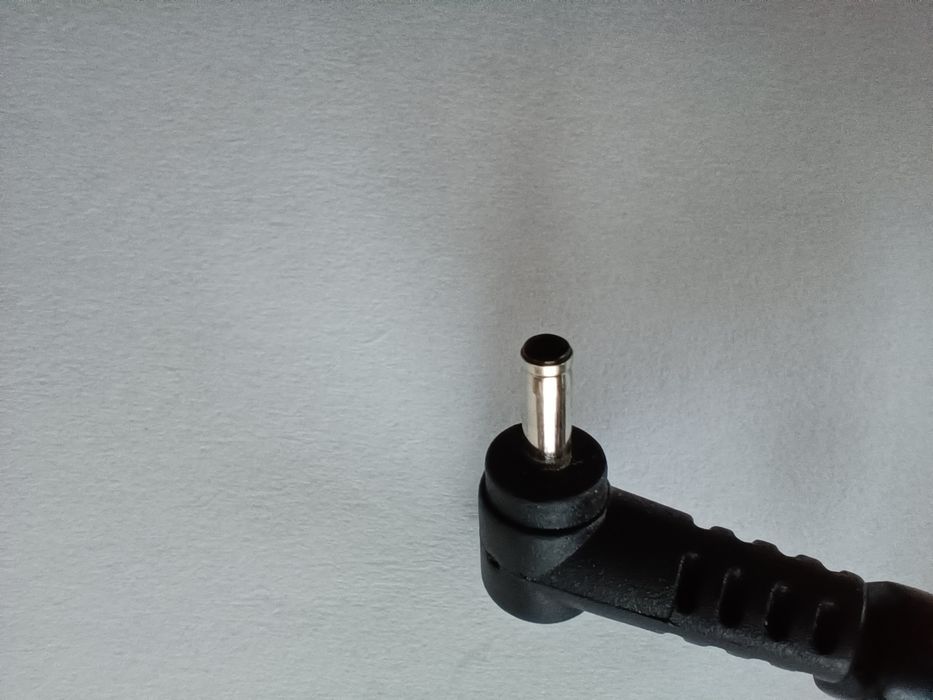 Блок живлення , адаптер, до ноутбука Asus AD82000 , 19 V