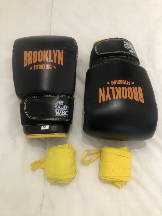 Luvas de box (como novas, usadas 1 vez)