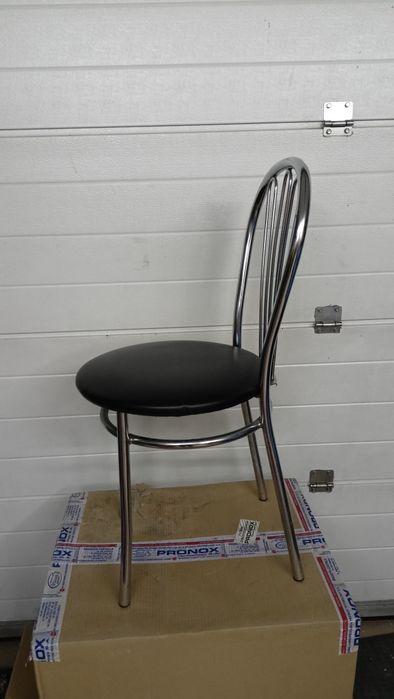 Krzesła i hokery metalowe
