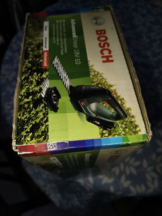 Corta sebes. Tesoura de relva sem fios