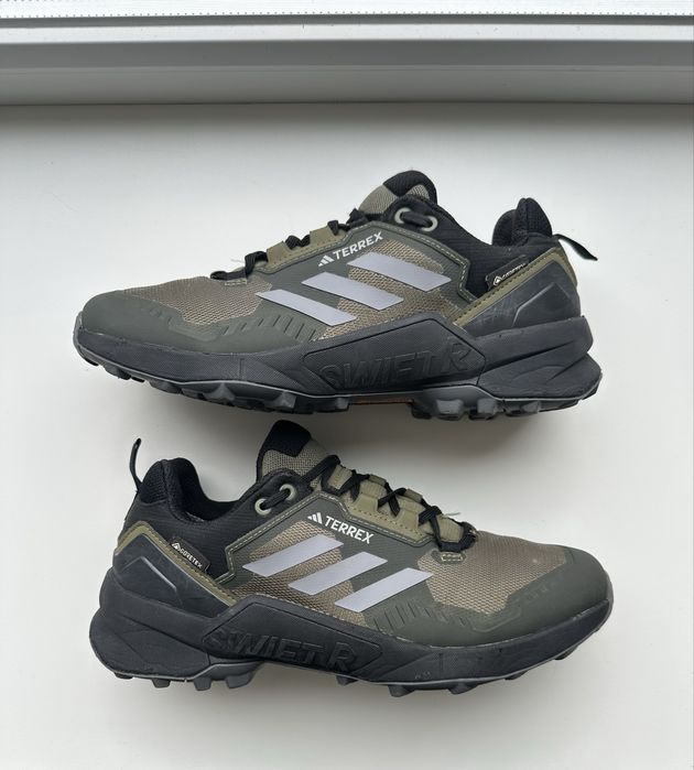 Кросівки чоловічі Adidas Terrex Swift R3 Gore-Tex Hiking HR1312 40