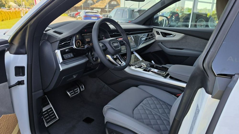 Audi Q8 e-hybrid quattro 490 KM tiptronic pakiet Innovation Comfort HD Matrix