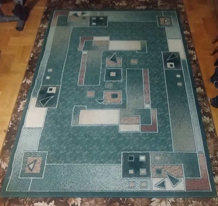 Килим зелений , бежевий