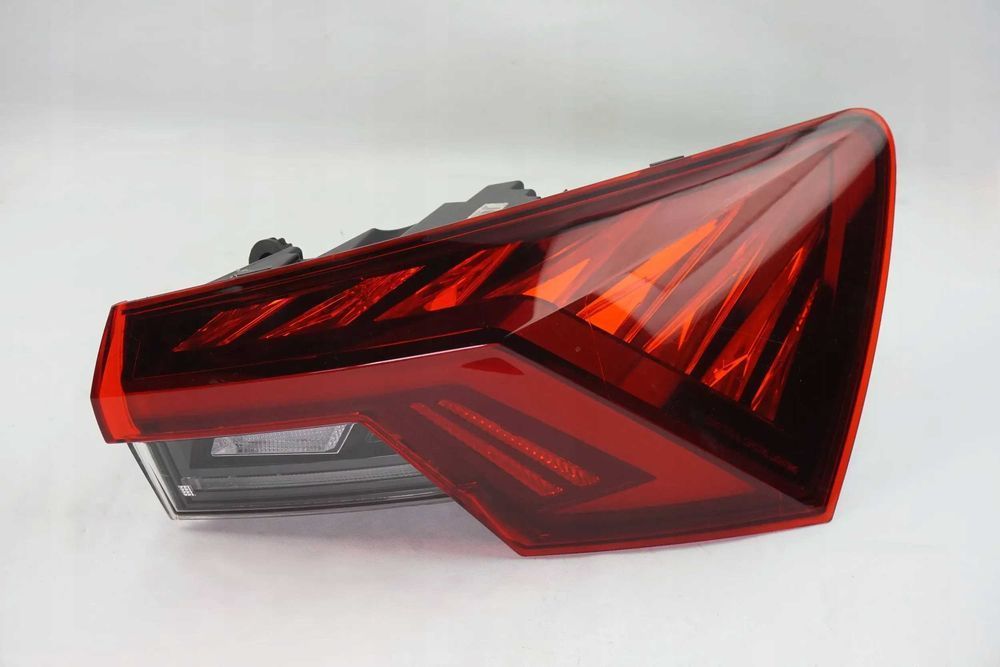 Фары передние Фара правая левая Skoda Octavia A8 IV разборка