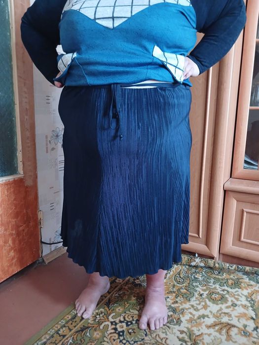 Продам спідницю плисіровану 62-64 розміра