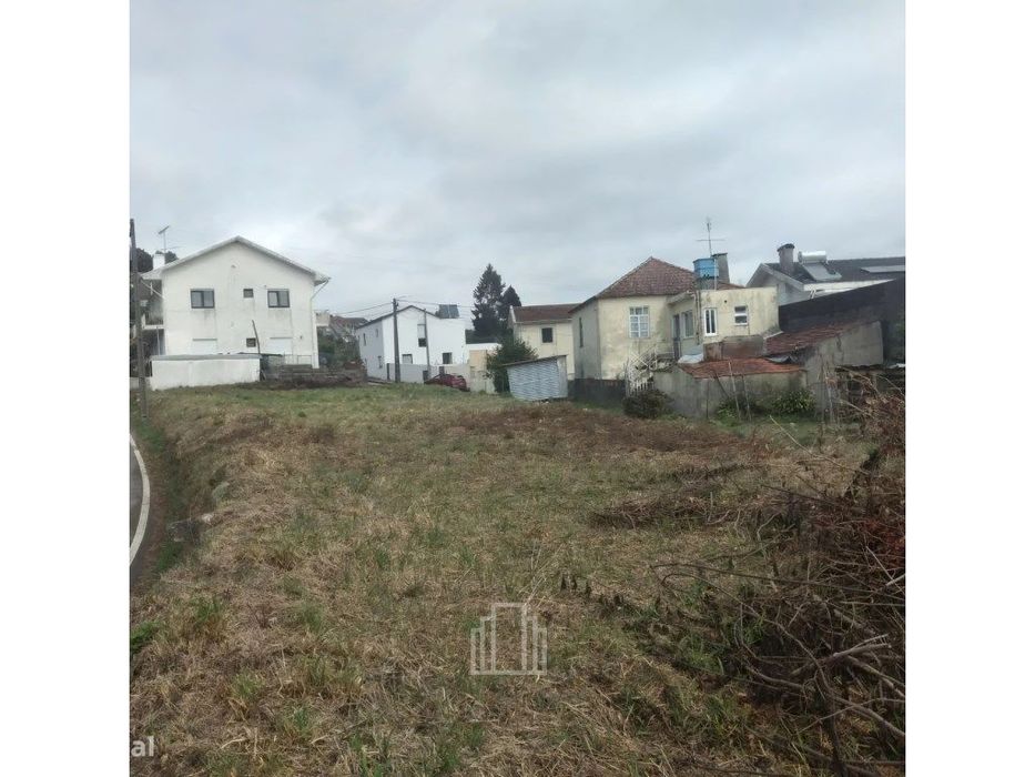 Terreno Urbano - Fiães, SMFeira — Fiães, Aveiro