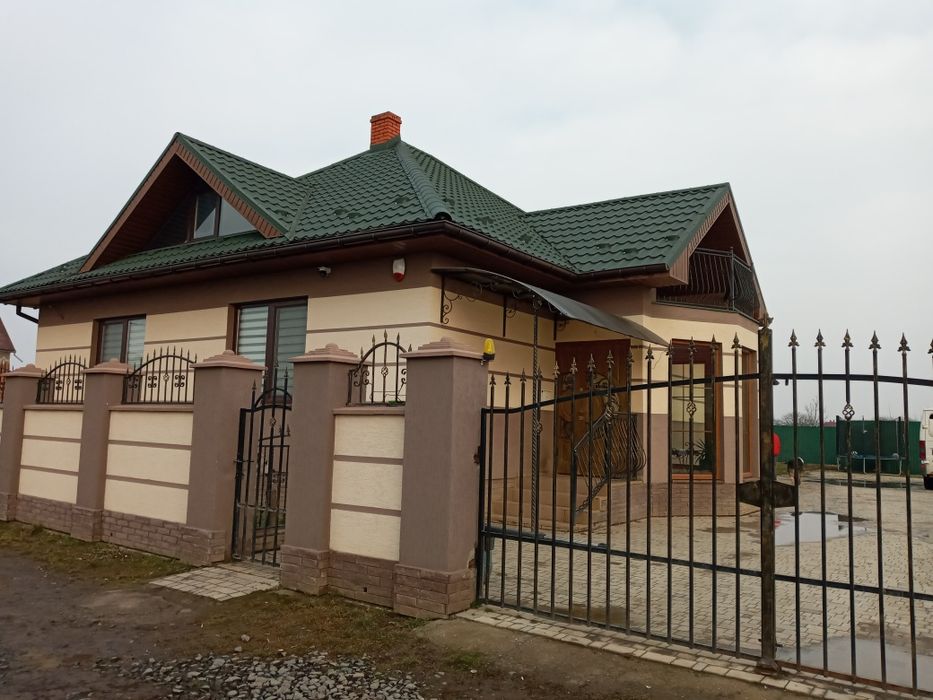 Продам новий будинок в хорошому стані