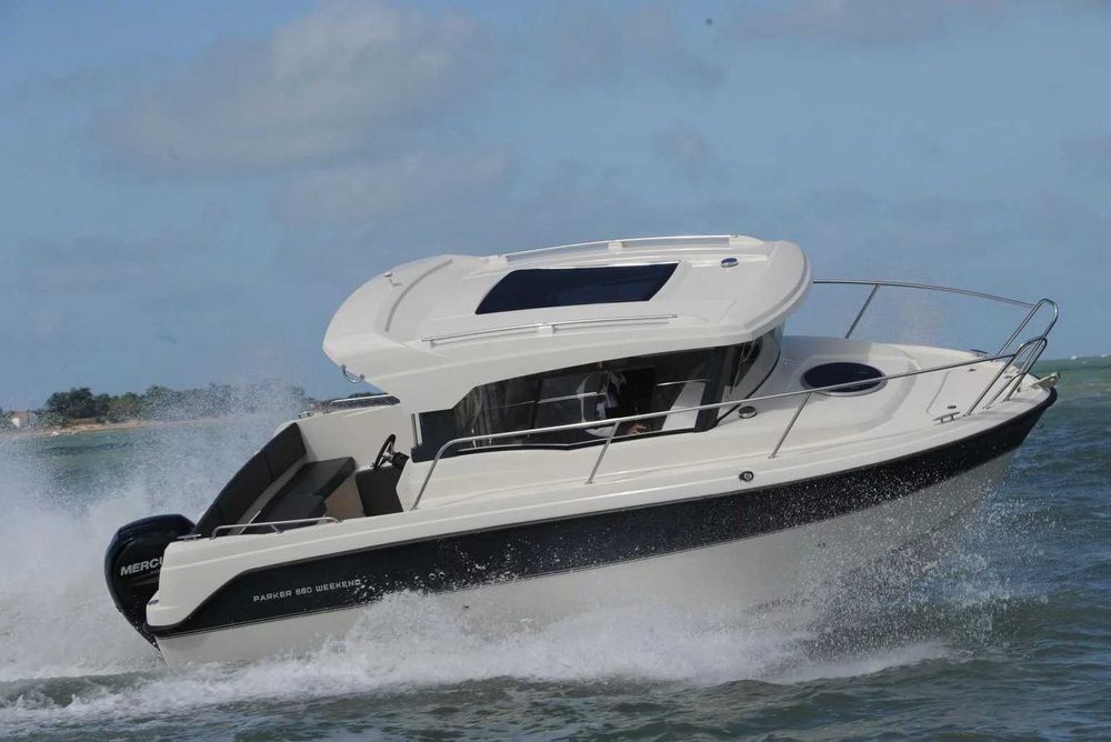 Łódź motorowodna PARKER 660 Weekend