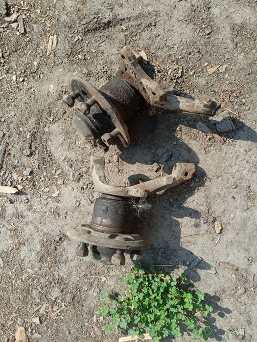 Продам ступиці москвіч та волга  в хорошому стані