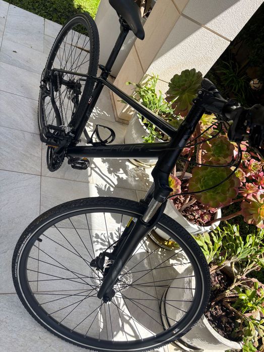 Bicicleta Superior Híbrida/Cross | Tamanho S | Shimano Altus | Travões de Disco | Revisão Completa