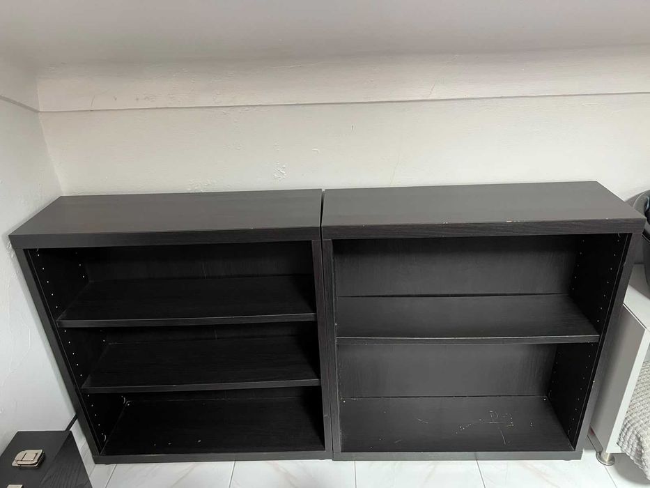 Móvel estante preto