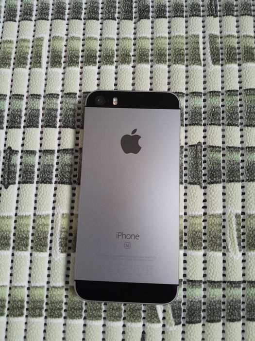 Продам iphone se 2016