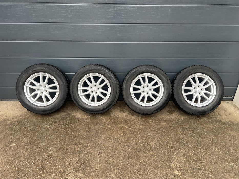 Felgi  z oponami volvo ford 5x108 et 48  235-65/17
