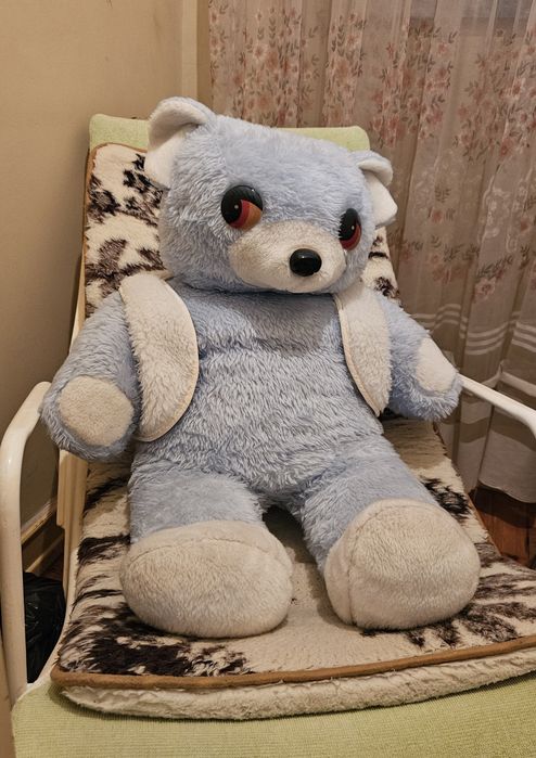 Urso de peluche grande e fofo
