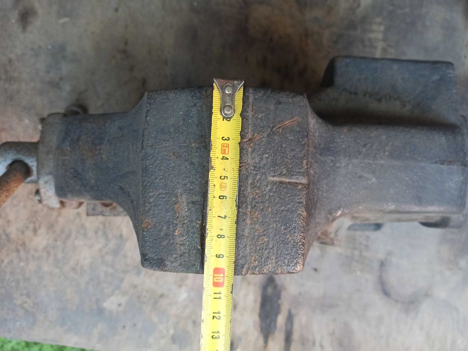 Stare imadło ZEUS warsztatowe 100mm