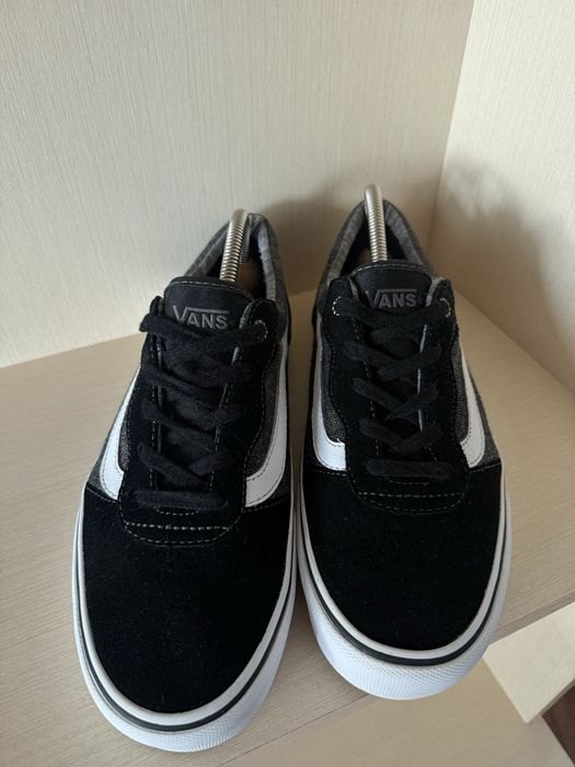 Кросовки Vans Old Skool.