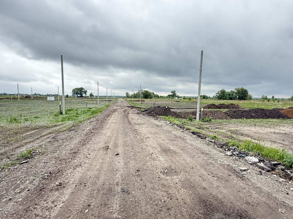 Зазимя,8сот. новий масив біля Десни, асфальт,світло,сусіди