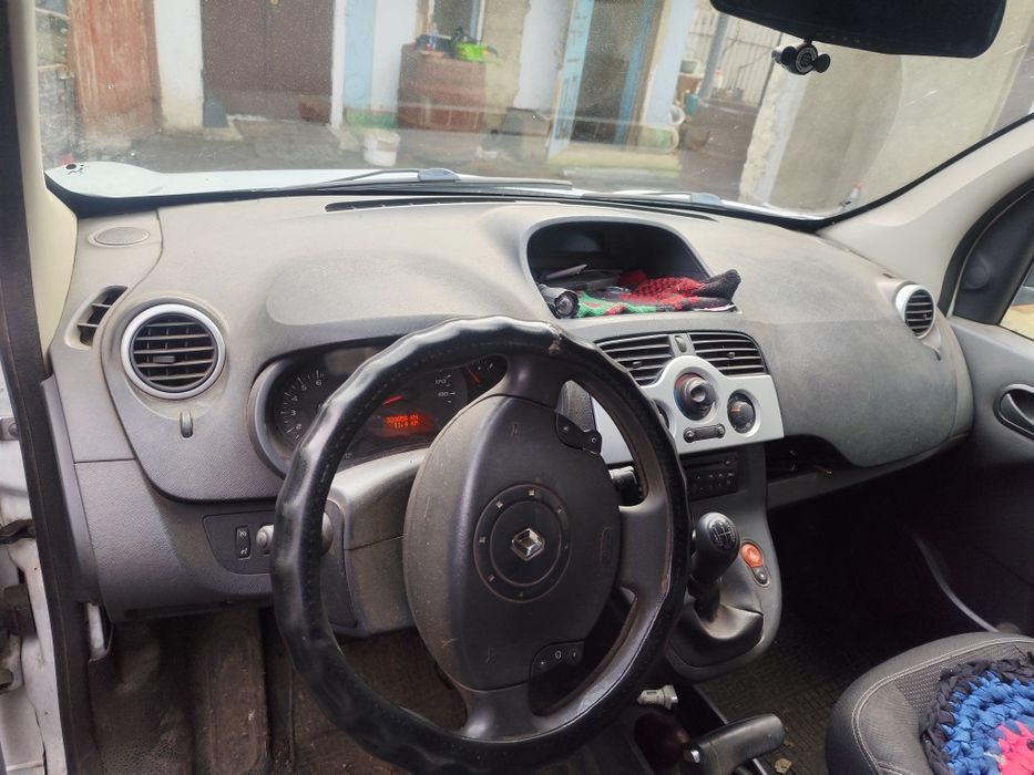 Продам авто  рено кенго 2 213р