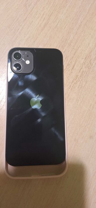 Телефон Iphone 12
