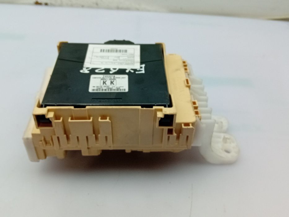 Caixa fusíveis / SAM / BSI TOYOTA Auris Hatchback (_E18_)