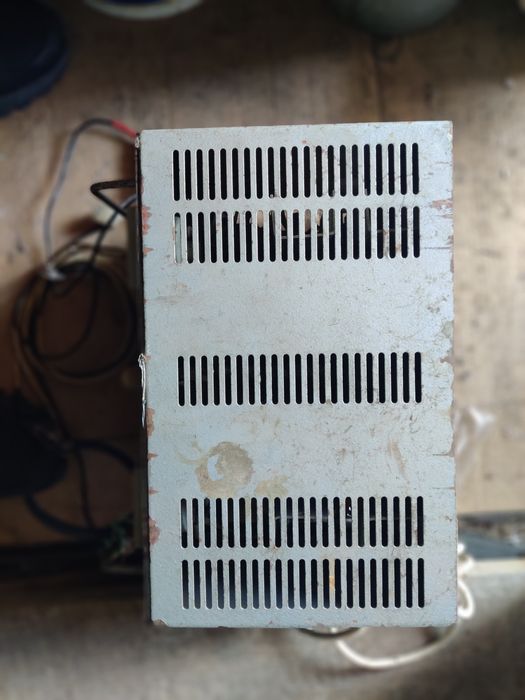 Зарядно- пусковое устройство