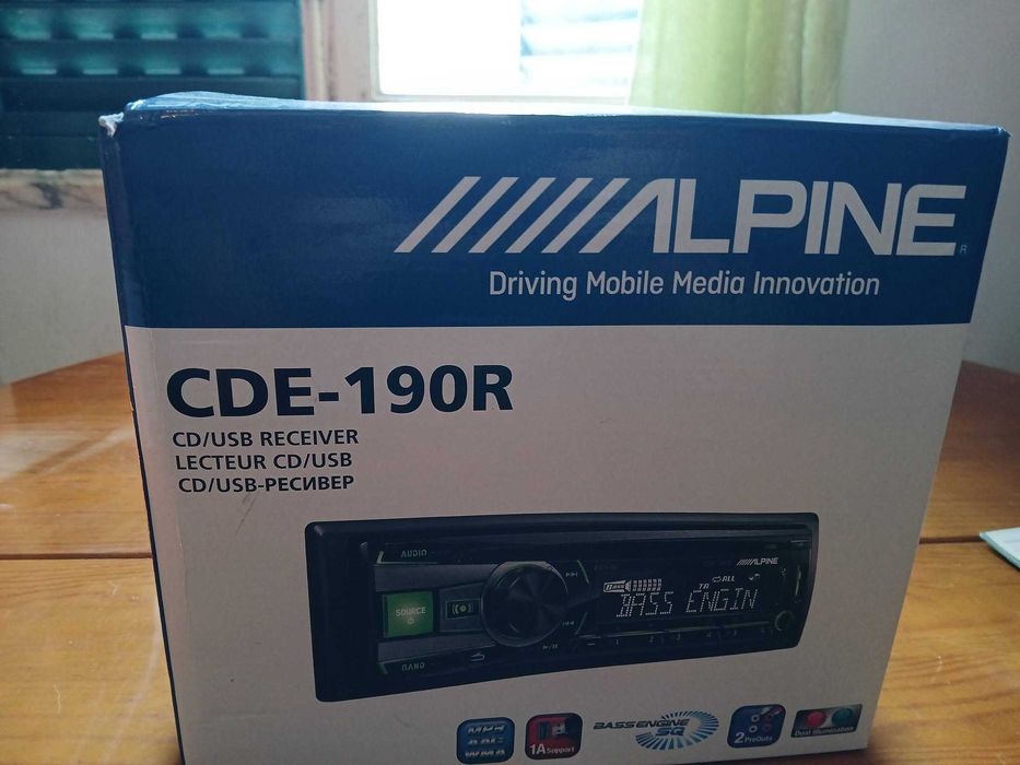 Leitor CD Auto Alpine Modelo CDE-190R