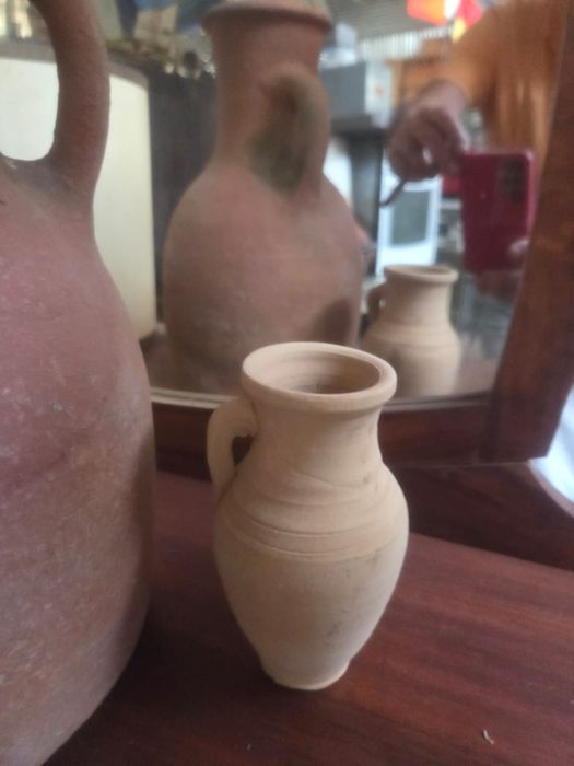 Quartinha antiga em terracota .