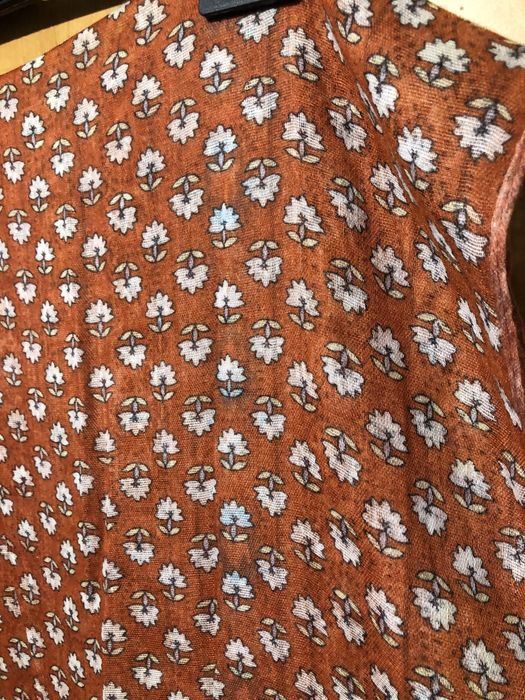 Lekki wiosenny pomarańczowy szal chusta w kwiatowe wzory nowy