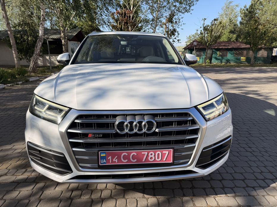Audi Q5 2018 року 2.0-бензин