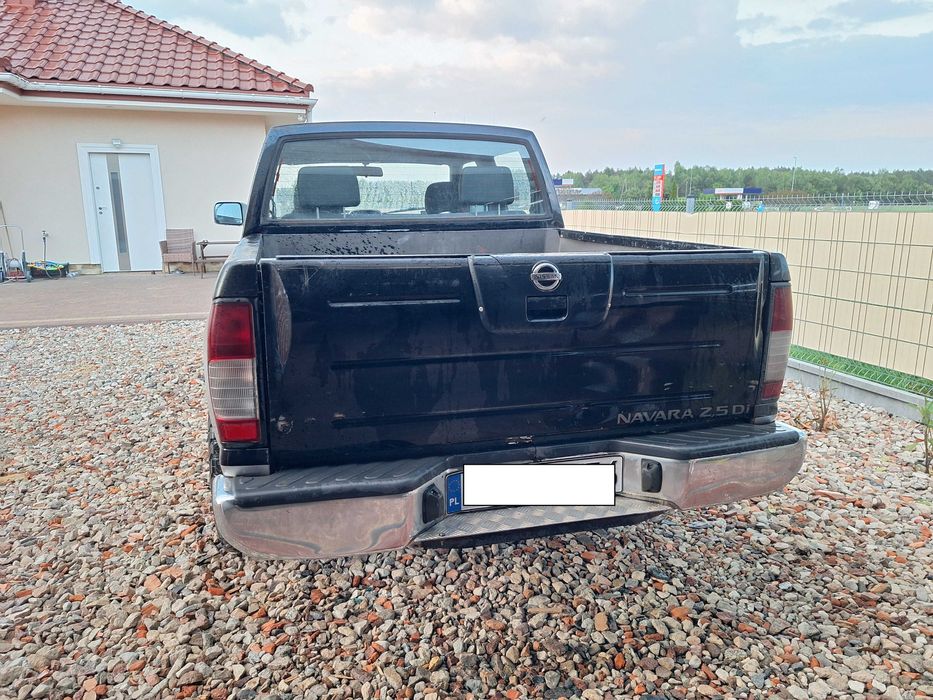 Nissan Navara 2.7 4x4 zdrowa rama pickup