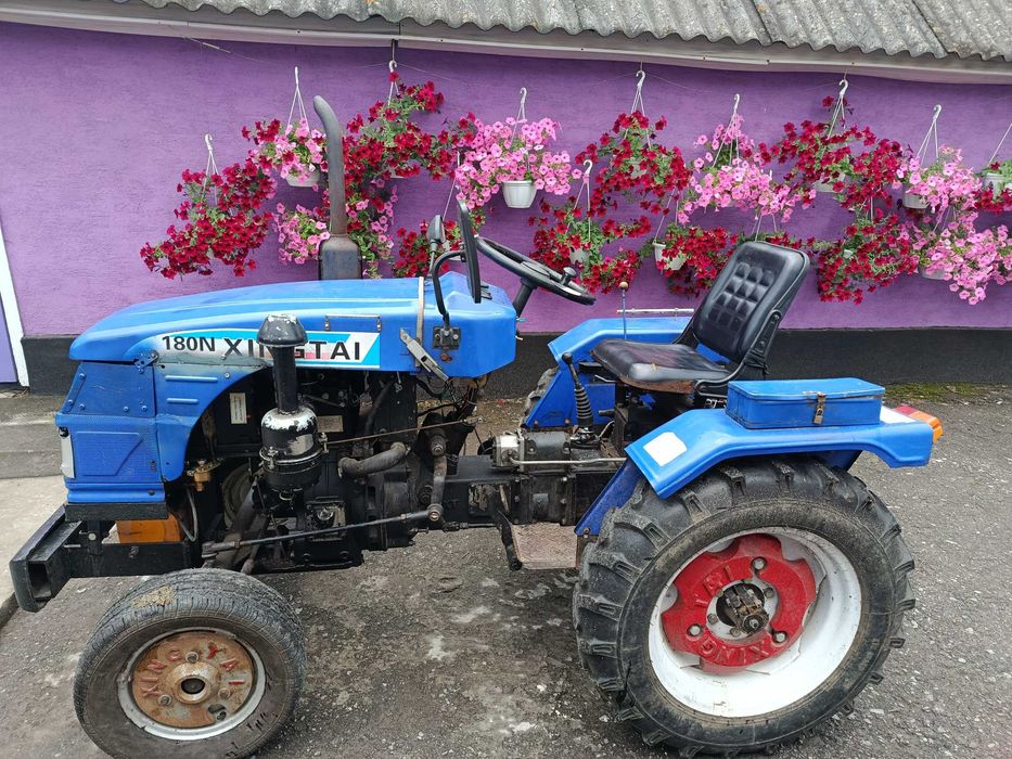 Продам міні-трактор. На ходу.