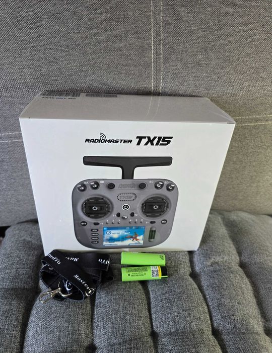 Radiomaster TX15 Жовтий ELRS 2.4ГГц/900МГц Новий Акуми Кейс FCC FPV