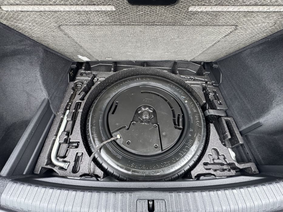 Продам Audi Q3 2l