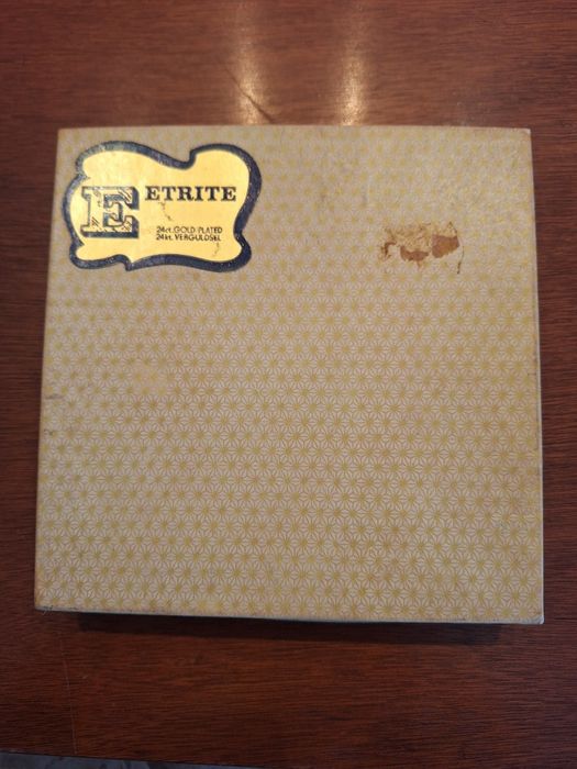 Faqueiro banhado a ouro 24k e Conjunto para Torta