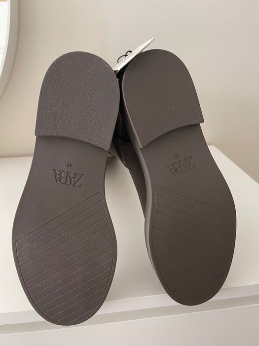 Botas cor caqui t. 40