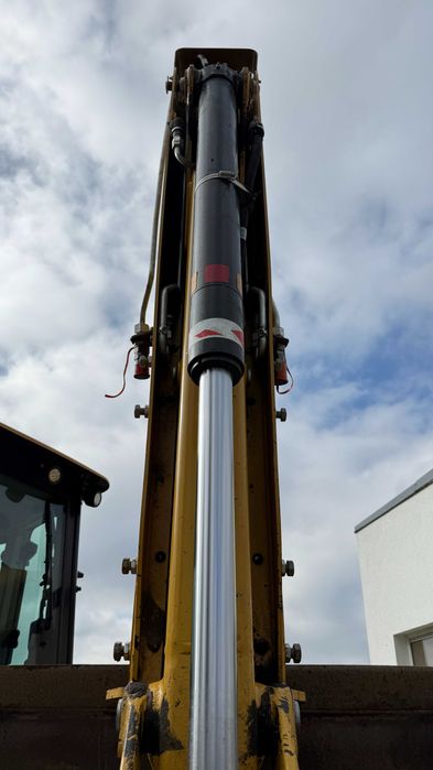 CAT 432 (2020 р.) – ідеальний стан – 5859 м/г – доставка з Польщі