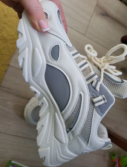 Buty sportowe damski  37