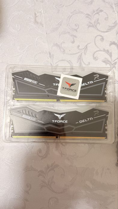 Memória RAM TeamGroup DDR5 RGB 7200MHz