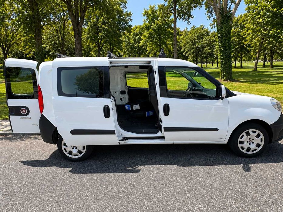 Fiat Doblo Cargo 1.3 Multijet – Muito espaçosa, económica e pronta para trabalhar