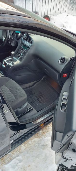 Peugeot 5008 1.6 дізель